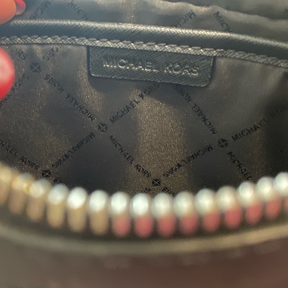 Michael Kors Set Large Logo Crossbody Bag - Picture 5 of 7